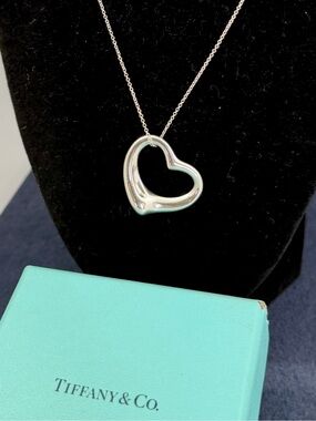 TIFFANY & CO. Sterling Silver Elsa Peretti 1” Open Heart Pendant 18” Necklace